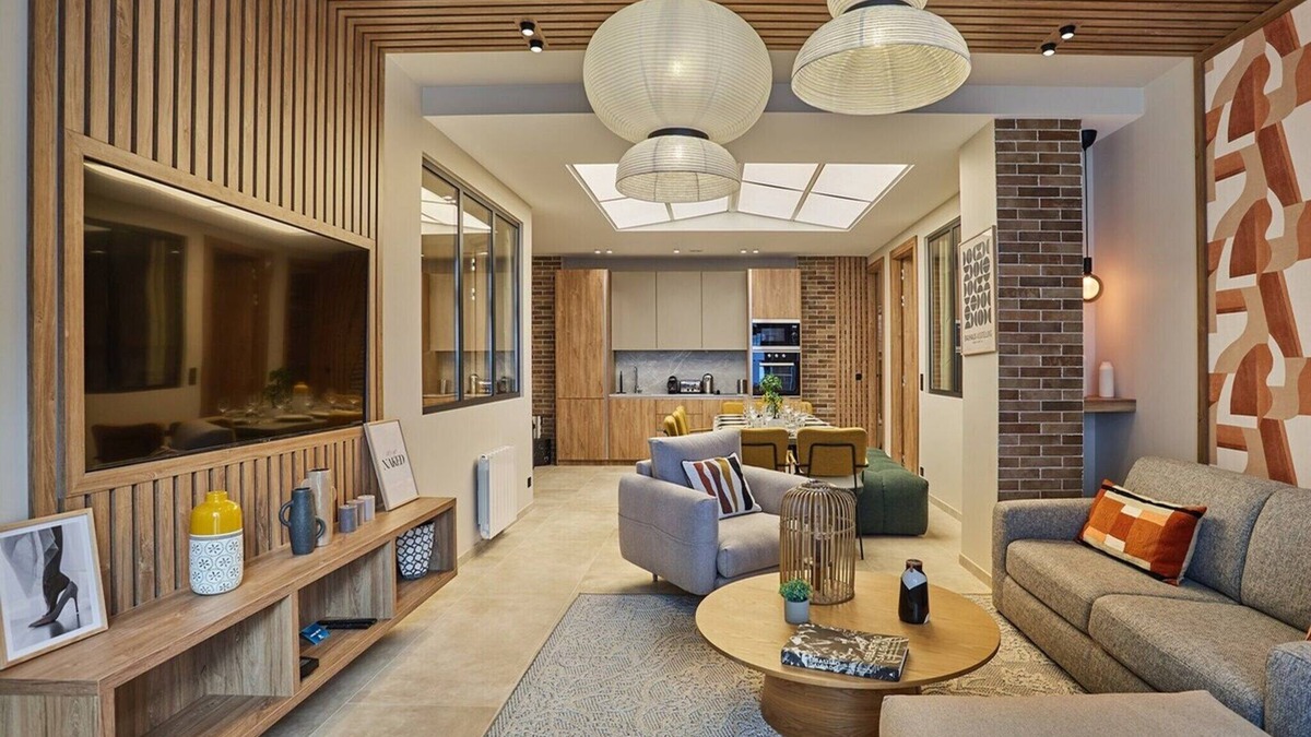 18th Arrondissement Apartment | Exceptional apartment near Montmartre 10 people