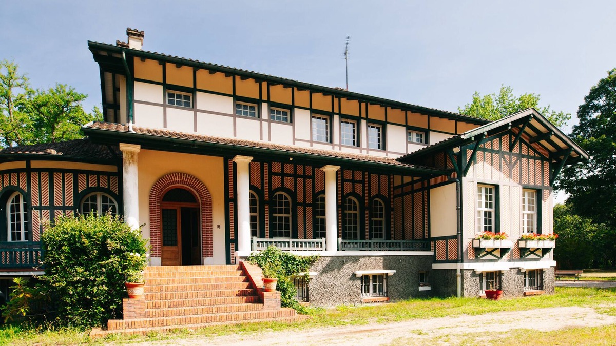 Linxe House | Exceptional Basque-Landes house 2 steps from the ocean 6 Bedrooms 12 sleeps