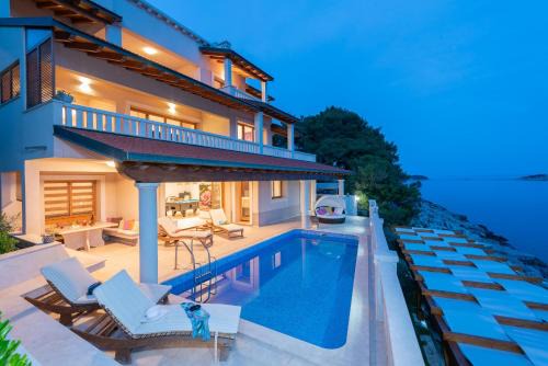 Blato Villa | Exceptional Beachfront Holiday Villa on Korčula Island