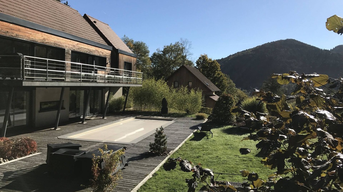 Husseren-Wesserling Ski Chalet | EXCEPTIONAL CONTEMPORARY CHALET baby foot, heated swimming pool from May to October