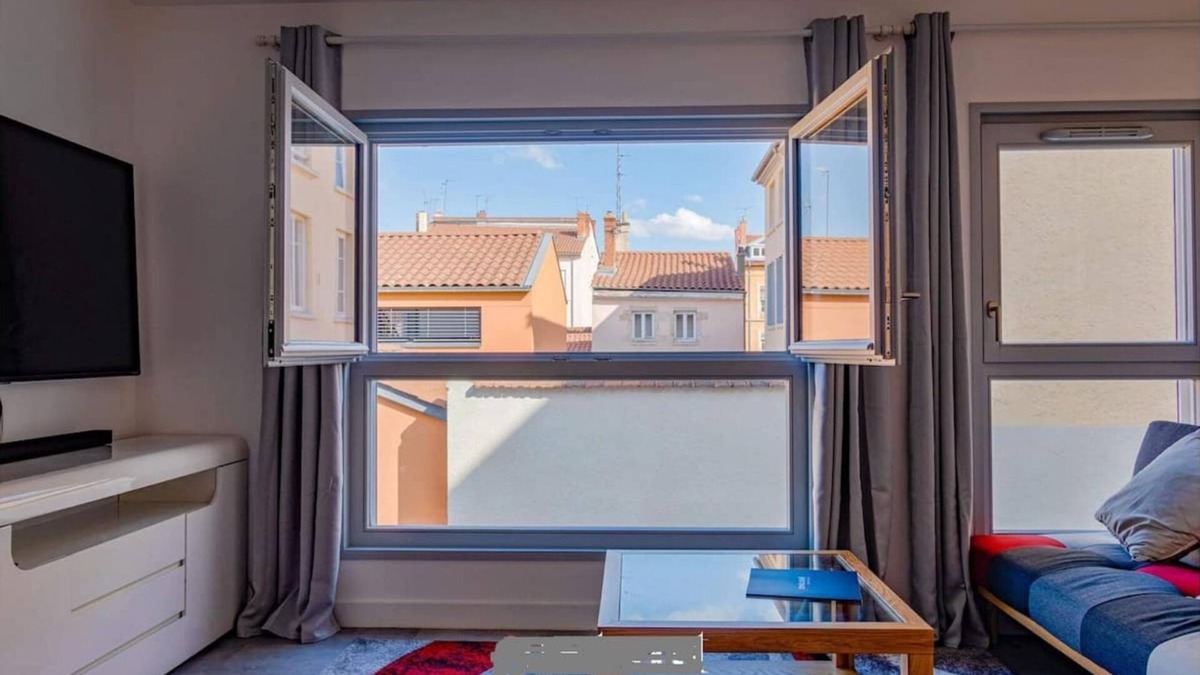 Griffon - Royale Apartment | Exceptional high-standing one-bedroom apartment in the heart of Croix Rousse