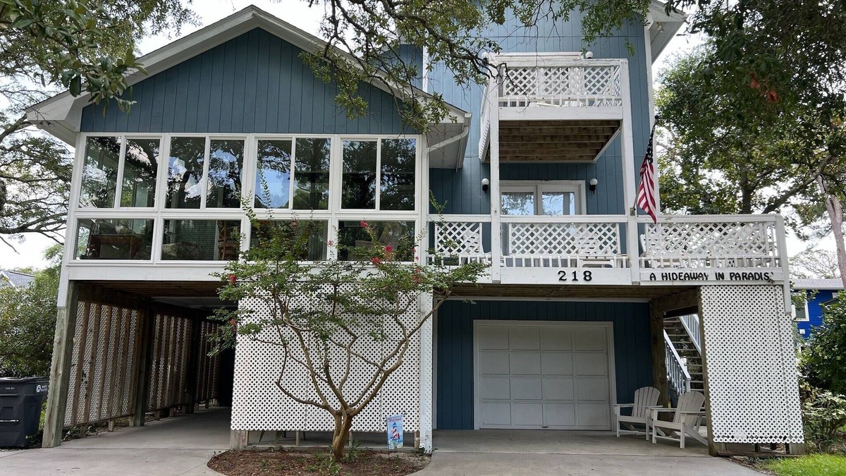 Yaupon Beach House | Exceptional Location! Short walk to beach, OKI Pier & restaurants!