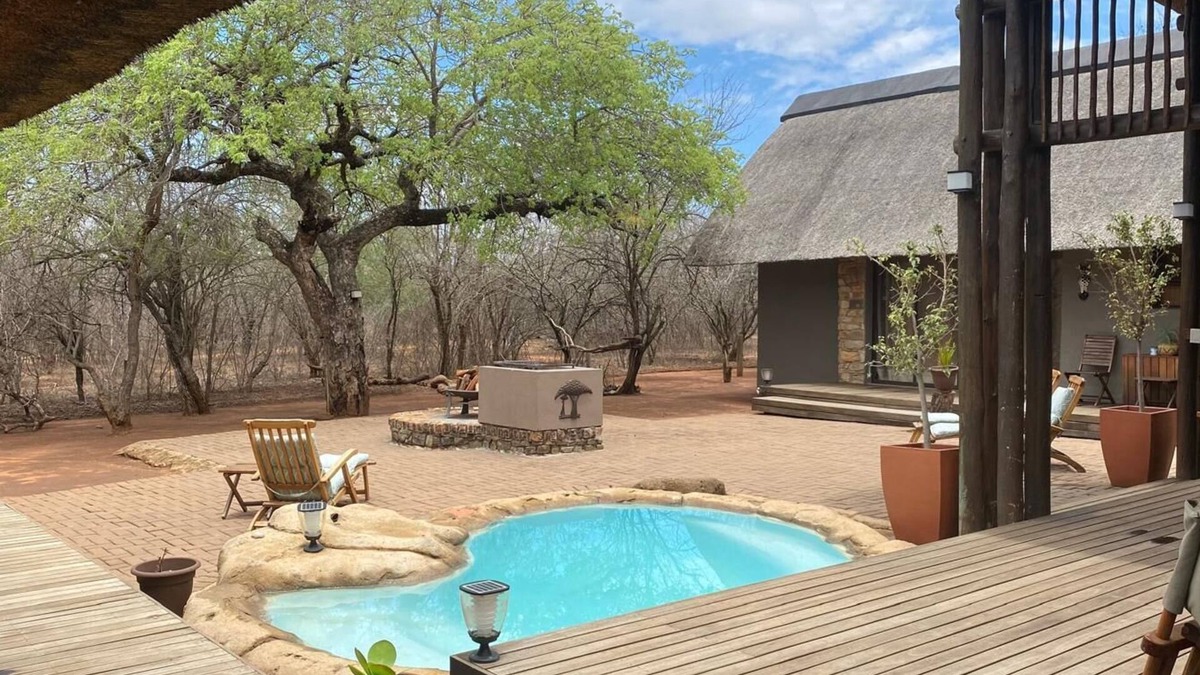 Hoedspruit Cabin | Exceptional location since located directly on the edge of the savannah.
