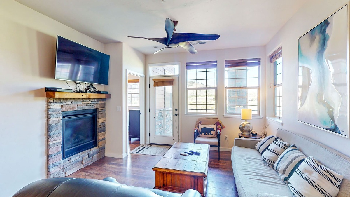 Silvercreek Condo | Exceptional Mountain Condo with Community Pool and Hot Tub - Dogs OK