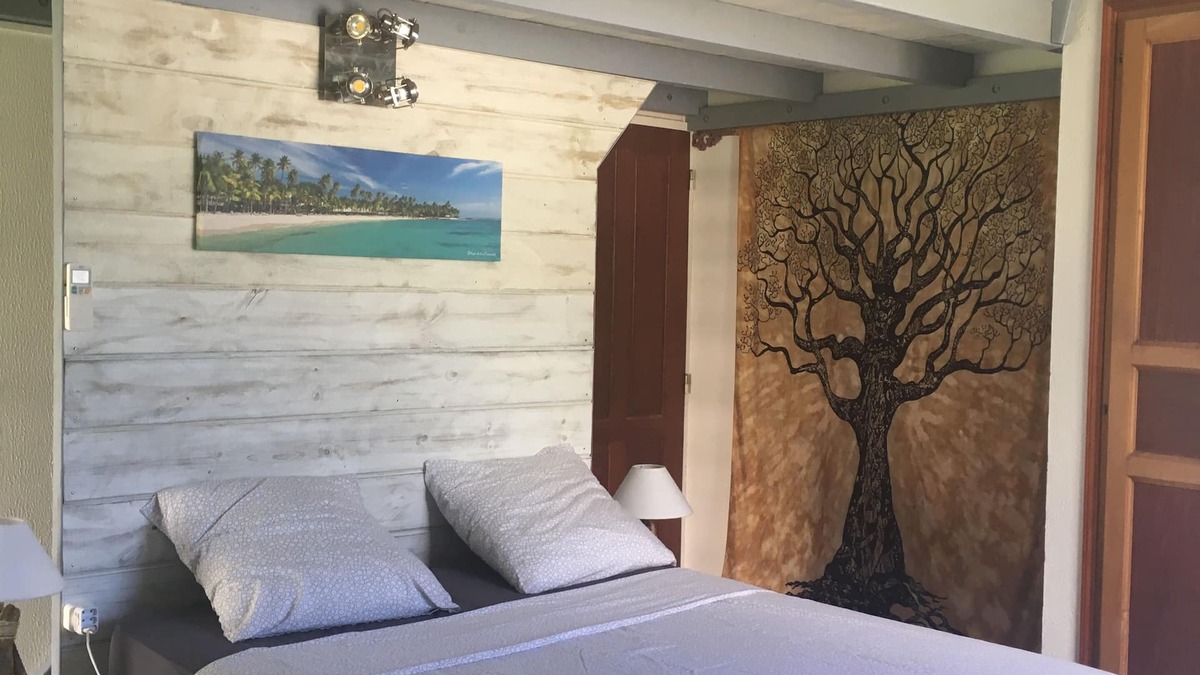 Trois-Rivieres Cottage | exceptional view of the saintes archipelago
