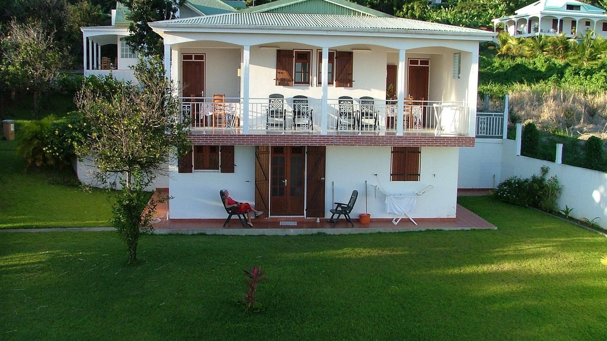 Trois-Rivieres Cottage | exceptional view of the saintes archipelago