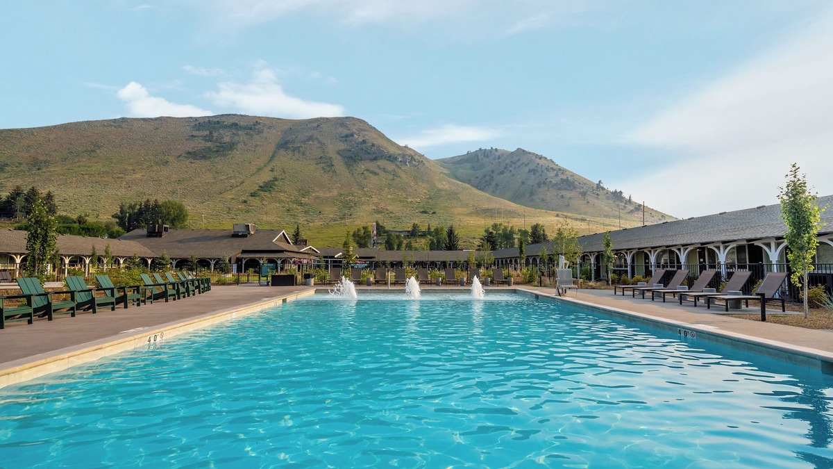 Jackson Apartment | Exciting Outdoor Escapade! Free Parking, Swimming Pool, Pets are Welcome!