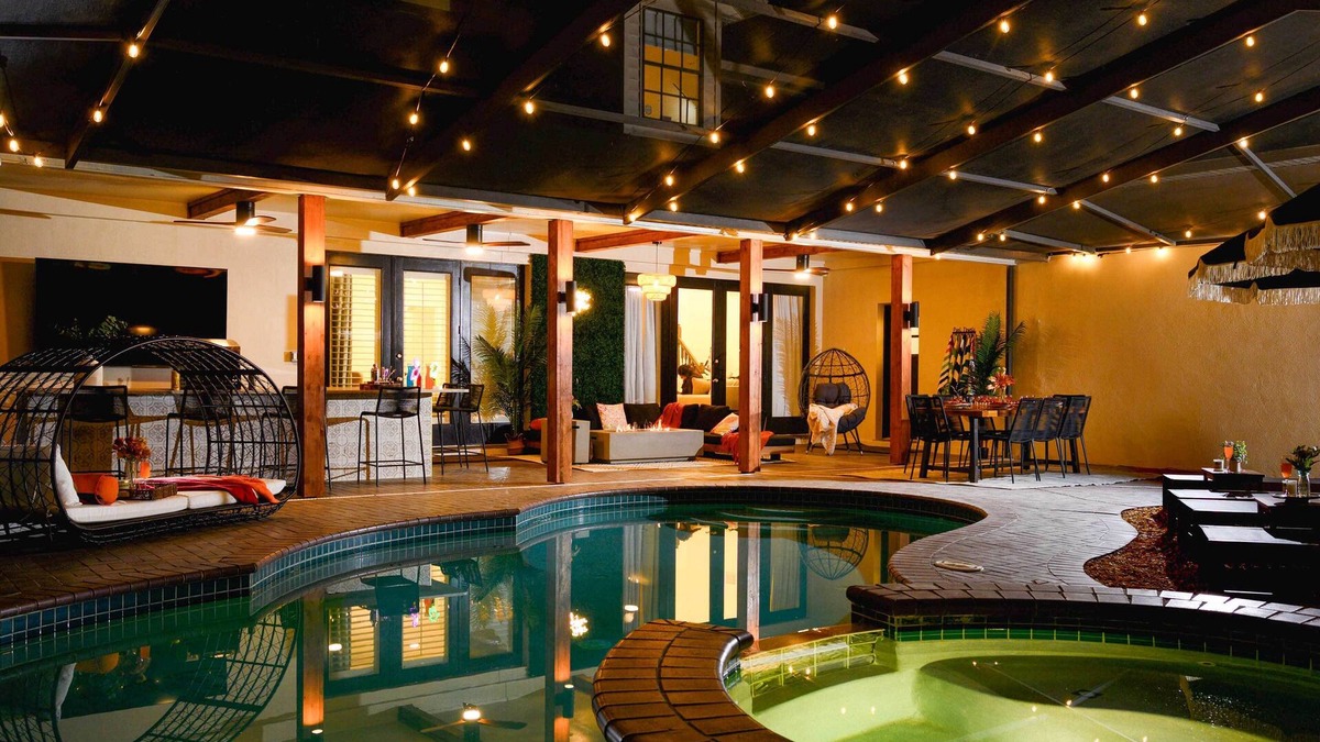 Valrico Villa | Exciting Valrico Villa w/Private Pool & Game Room