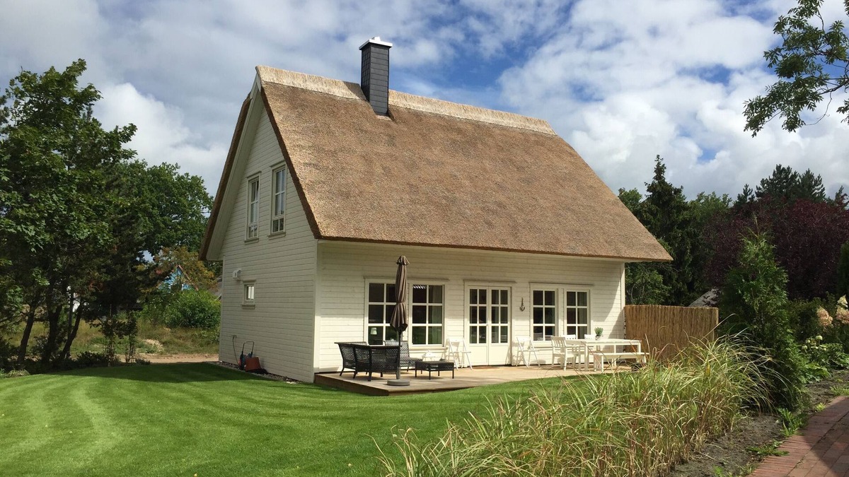 Wieck auf dem Darss House | Excl. Cottage with fireplace, sauna, large terrace, garden, WiFi, beach chair