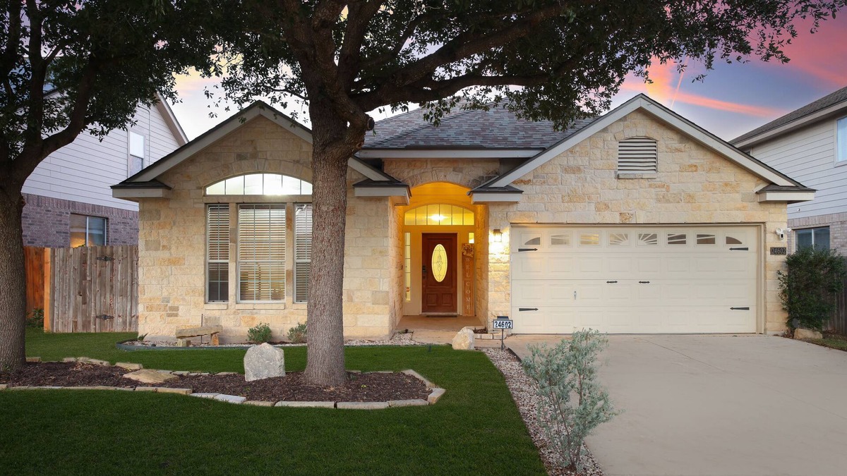 Cross Mountain House | Excluse Hideaway in Leon Springs! Luxury Living at it's Finest