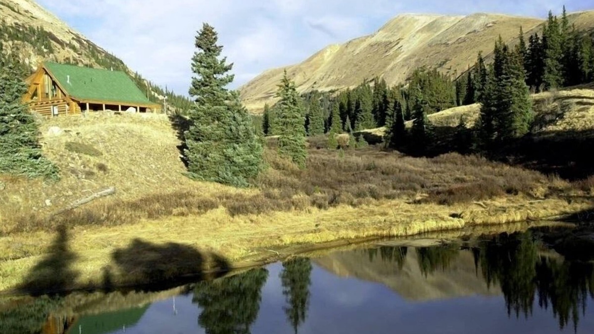 Valley of the Sun Cabin | Exclusive 23-Acre Rocky Mtn. Retreat - Featured in a Music Video! Unforgettable