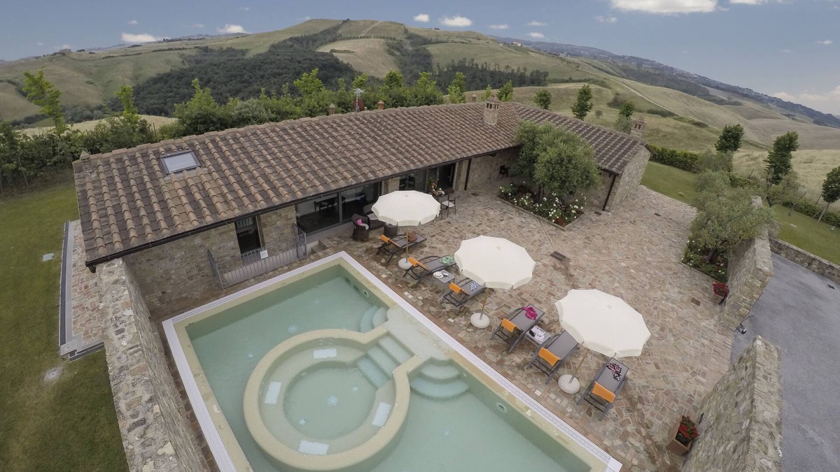 Montaione Villa | Exclusive 3 bedrooms villa near Montaione. Pool, Jacuzzi, A/C and Wi-Fi!