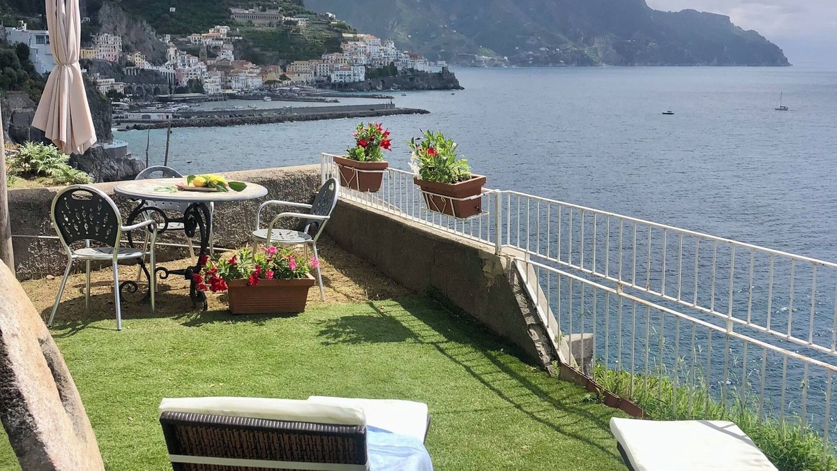 Pogerola Apartment | Exclusive abode overlooking the sea just minutes from the center of Amalfi.