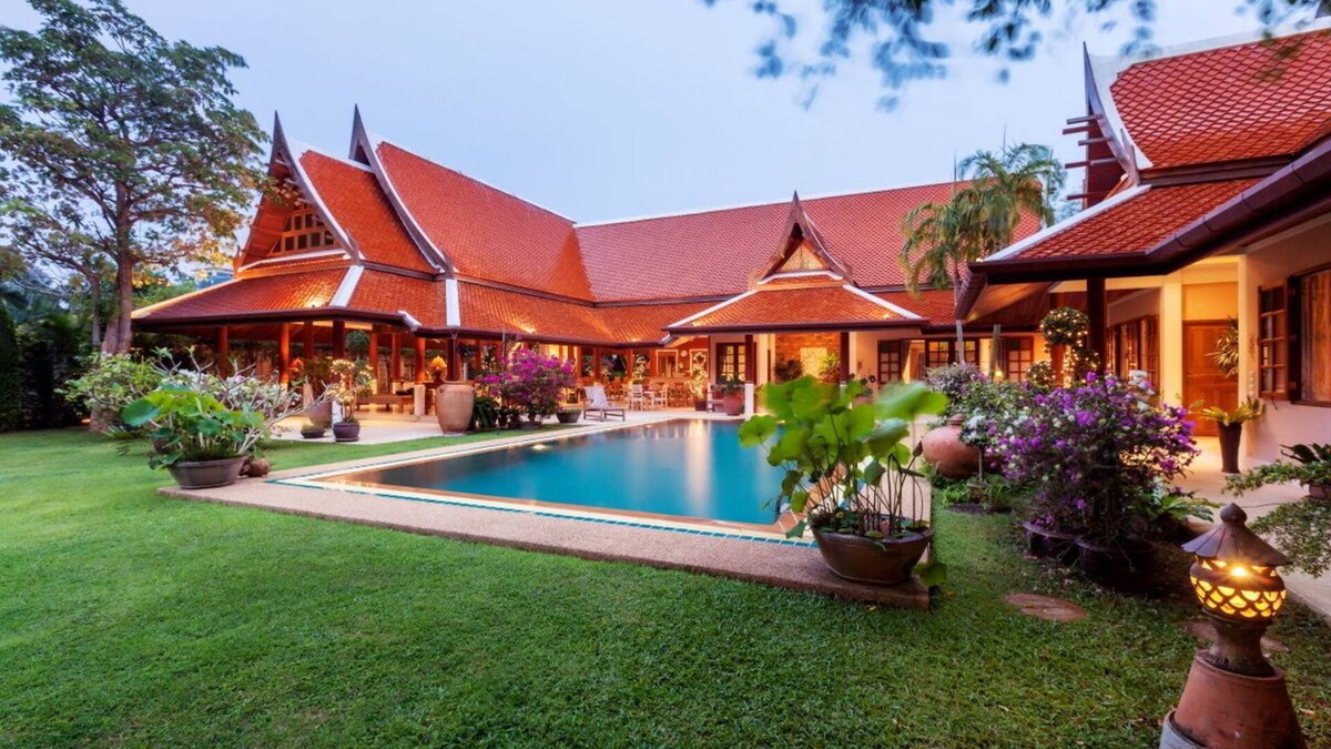 Rawai Villa | Exclusive and Intimate Luxury Pool Villa in Vast Garden - Thai Traditional Style