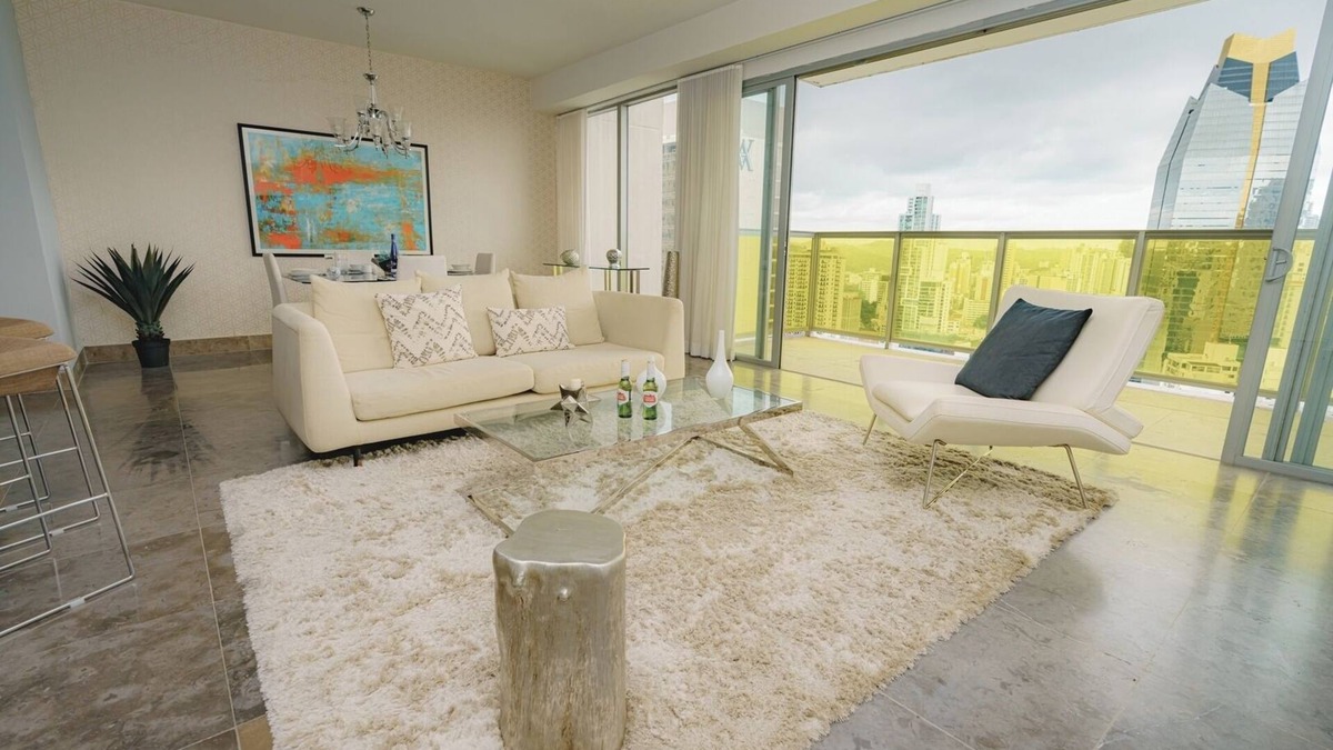 Marbella Apartment | Exclusive and luxury 1BR with balcony in Yoo Panama