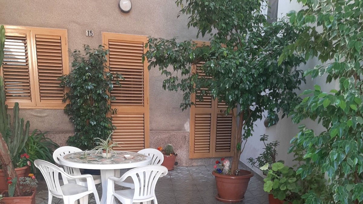 Giorgilorio House | EXCLUSIVE APARTMENT WITH PRIVATE COURT