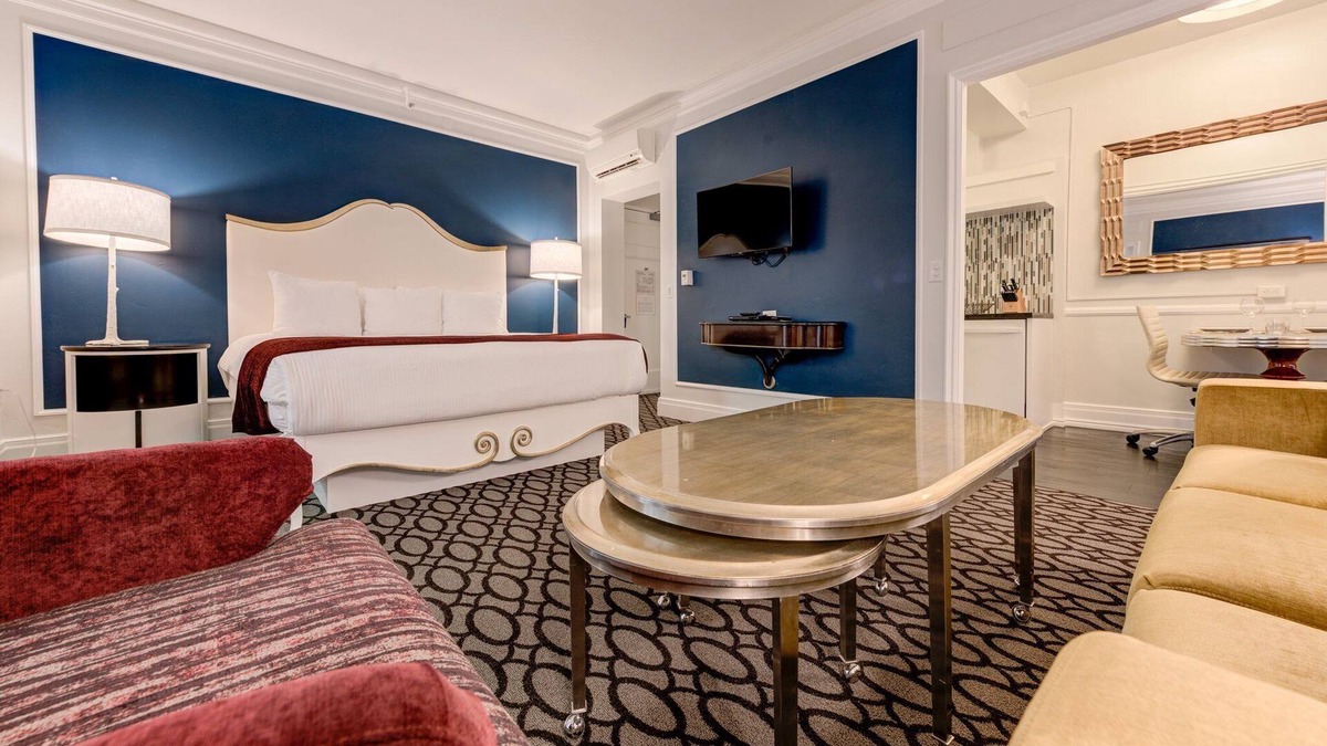 Park West Resort | Exclusive & Chic Hotel Near Balboa Park