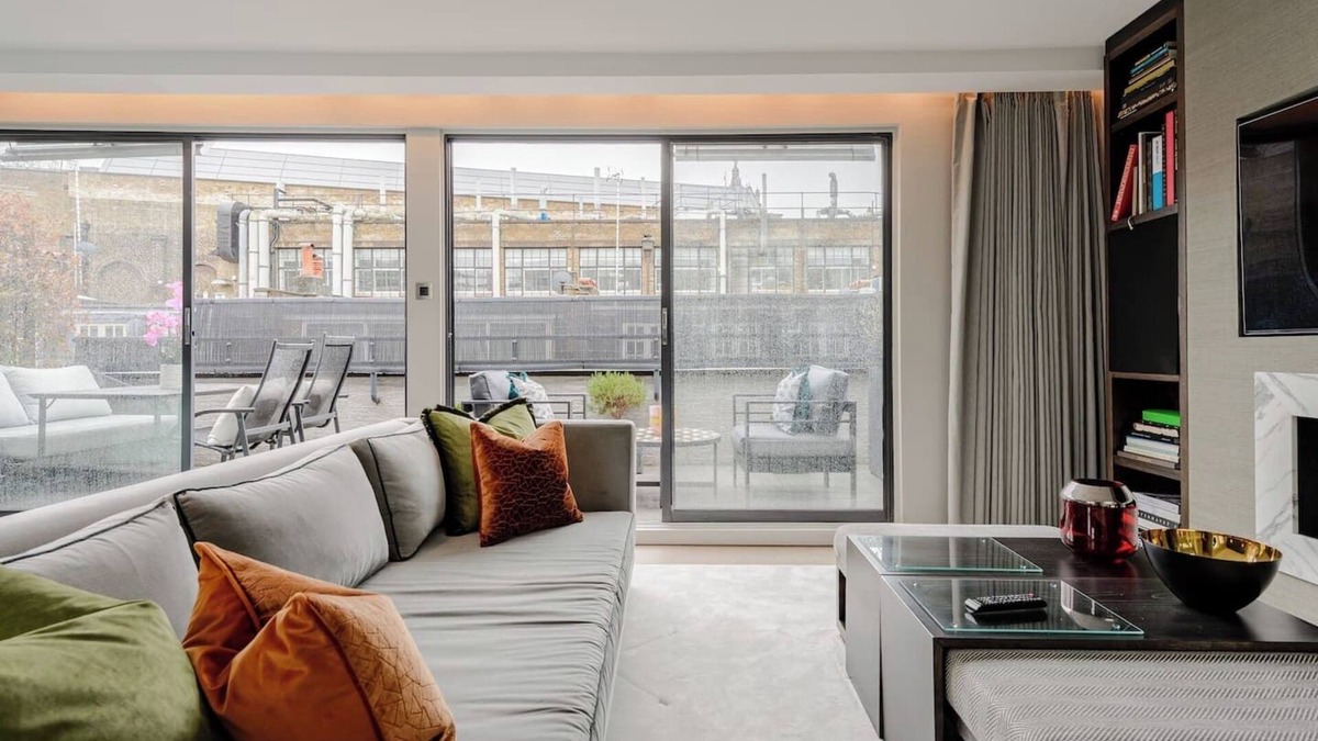 Brompton & Hans Town House | Exclusive & Decadent Luxury Mews by VA Museums