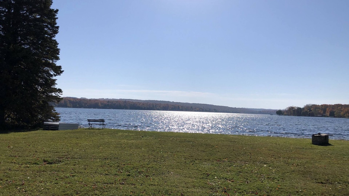 Grawn House | Exclusive Duck Lake Peninsula!