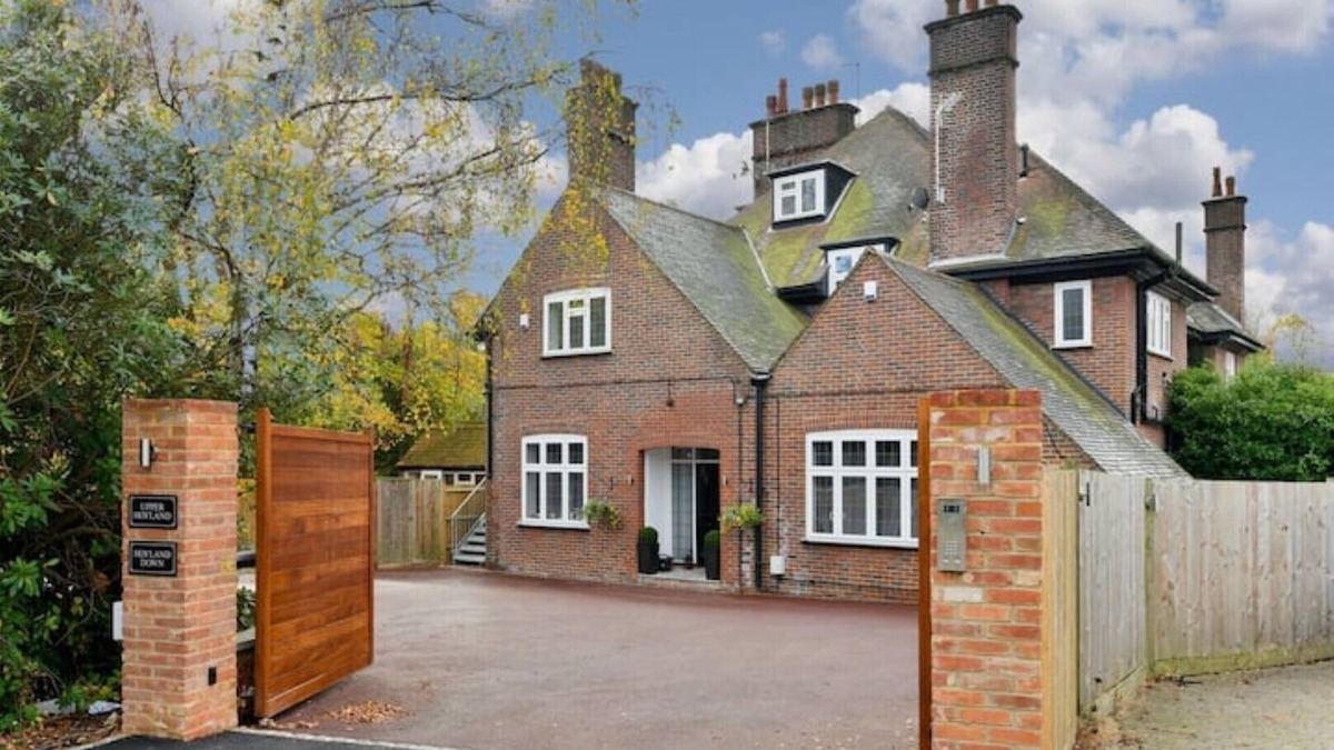 Kingswood Apartment | Exclusive kingswood Warren estate luxury apartment