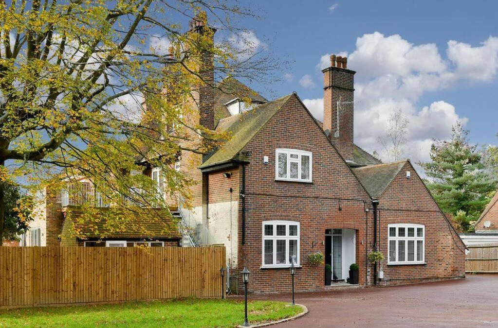 Kingswood Apartment | Exclusive kingswood Warren estate luxury apartment