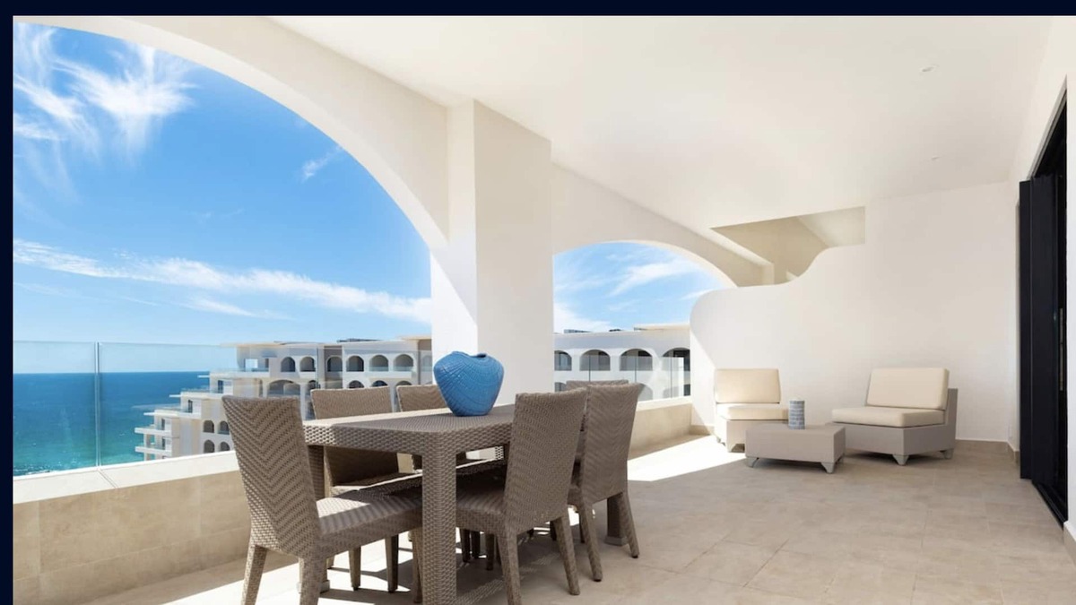 Chula Vista House | Exclusive luxury resort located btwn Tule Beach & Tequila Cove Beach