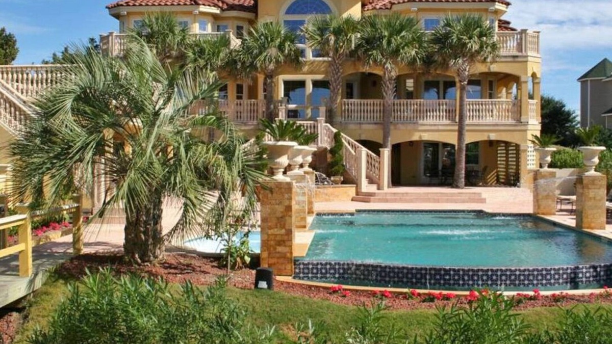 Carolina Dunes House | Exclusive Properties by Lane, Five Star, Five Diamond, luxurious waterfront living space