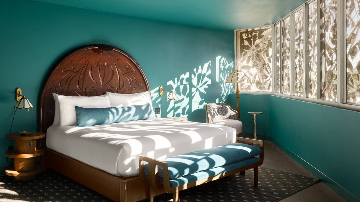 Coconut Grove Hotel | Exclusive Spa, & Rooftop Pool in the Heart of Miami | Coconut Grove Gem