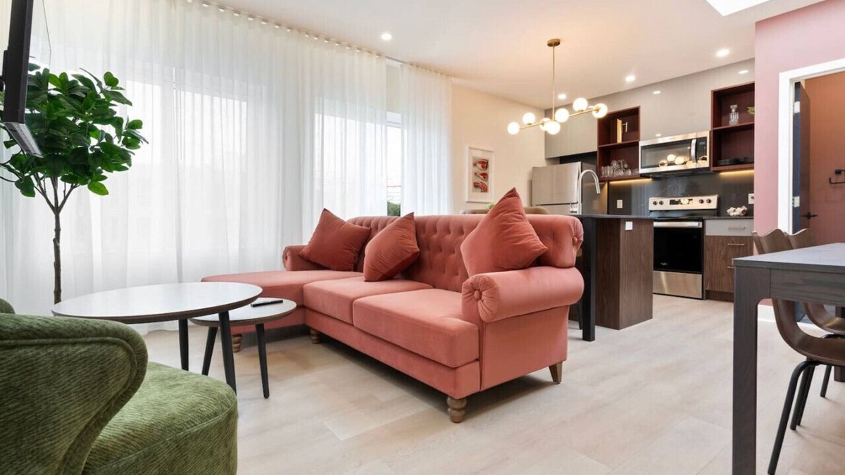 Milton Park Apartment | Exclusive Studio& 3Bedroom Combo