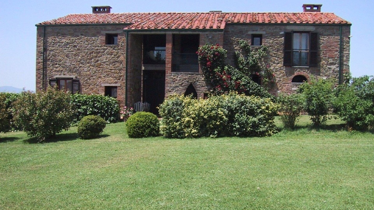 Citta della Pieve House | Exclusive Umbrian Farmhouse with Magnificent Estate and Private Pool