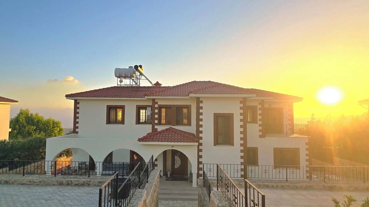 Kyrenia Villa | Exclusive villa with infinity pool and panoramic sea views in Arapkoy (North Cyprus)