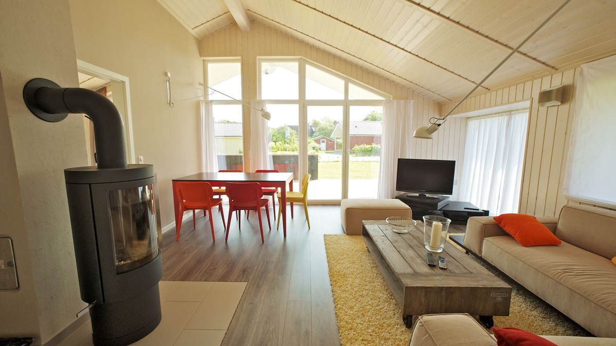 Wesselburenerkoog House | Exclusive wooden house with high sense right on the North Sea dike