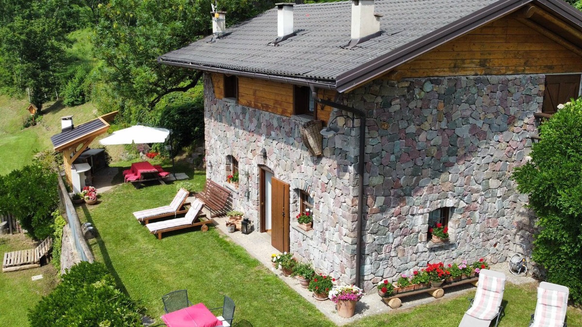 Pergine Valsugana Ski Chalet | Exclusive wooden chalet with private SPA from 2026 in the Dolomites