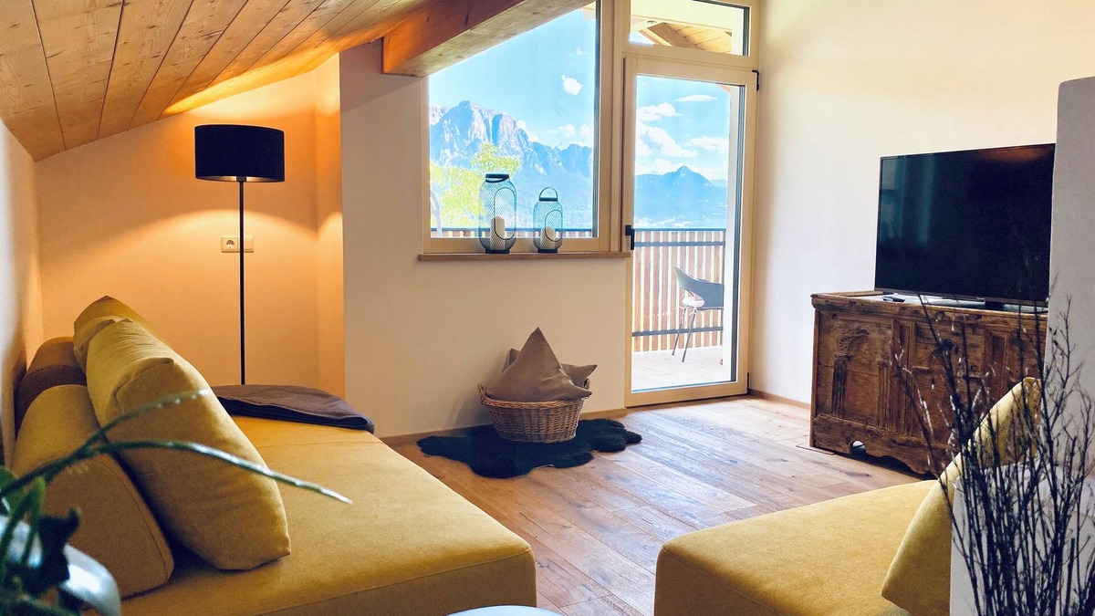 Barbiano Apartment | Exclusives Hof.apartment im Herzen Südtirols. Zwanglos. Stilvoll. Naturnah