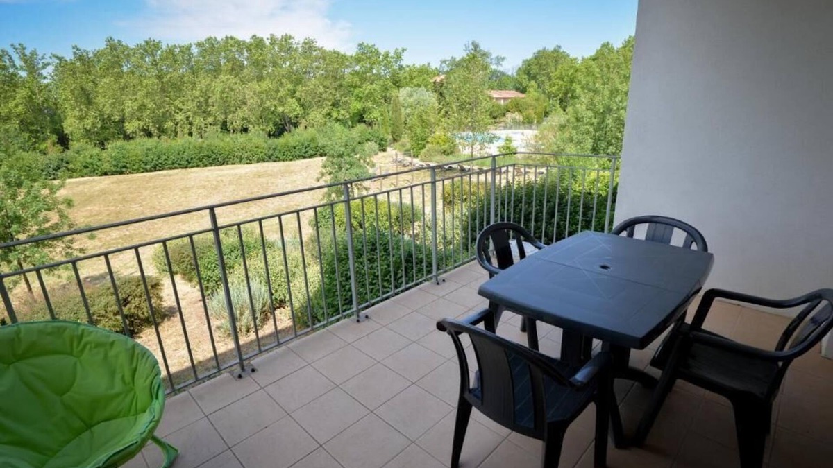 Azille Hotel | Exclusivity & Tranquility: Studio with Terrace/Balcony, Pool, BBQ Area