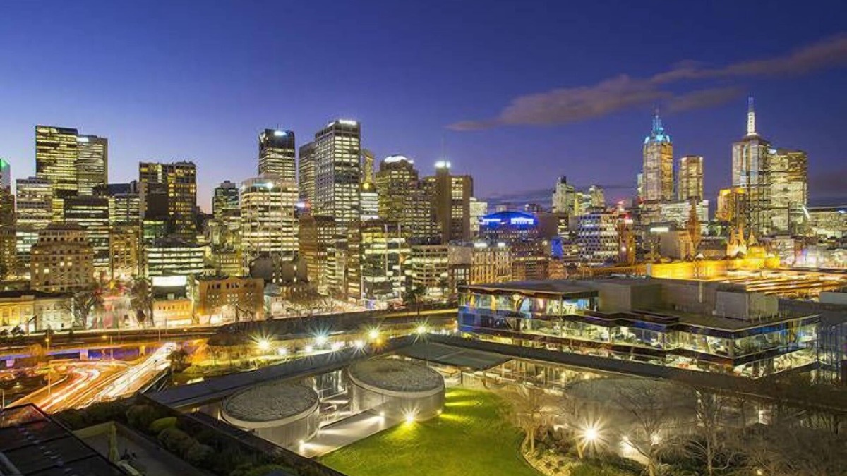 Southbank Apartment | Executive 2 Bed/1 Bath with Balcony Freshwater Place
