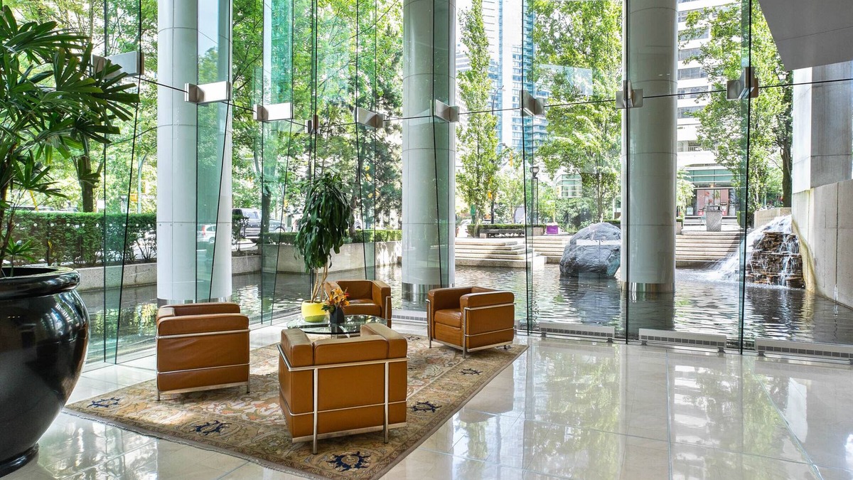 Coal Harbour Condo | Executive 3 bdrm Condo in a 5 Star Downtown Vancouver Building