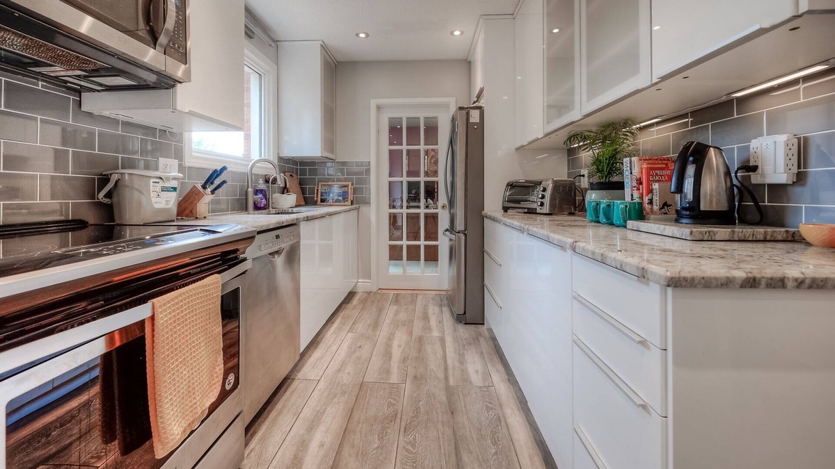 Waterloo House | Executive 3 Bedroom Suite in the Heart of Waterloo