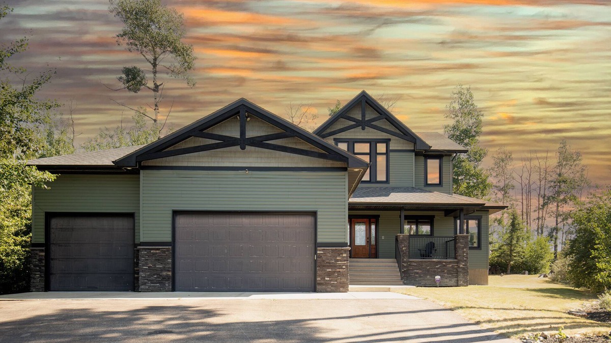 Markerville House | Executive 5 bedroom home in beautiful Jarvis Bay!
