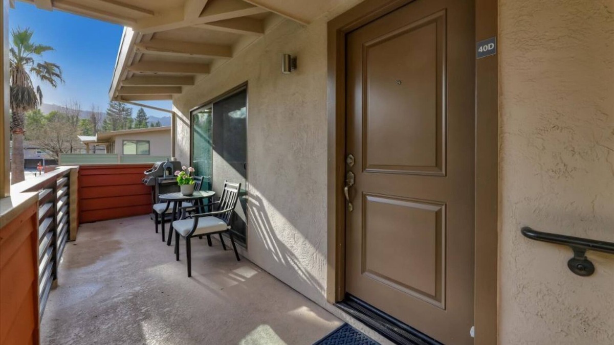 Alamo Apartment | Executive Apartment in Quaint Bay Area Village