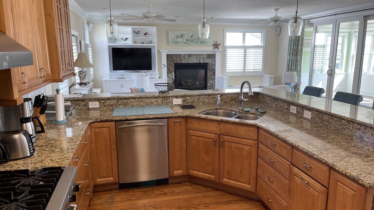 Northeast Virginia Beach House | Executive Beach Home for Monthly Rental Available June 2025. 30 Day Rental