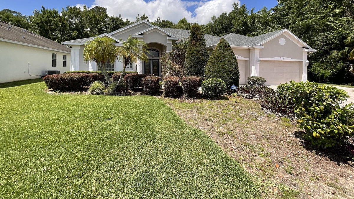 Ridgewood Lakes House | Executive Home in Gated Golf Community Near Disney