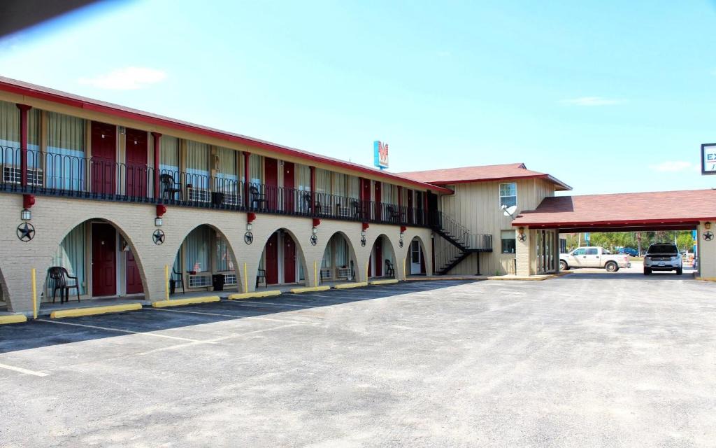 Goliad Hotel | Executive Inn Goliad
