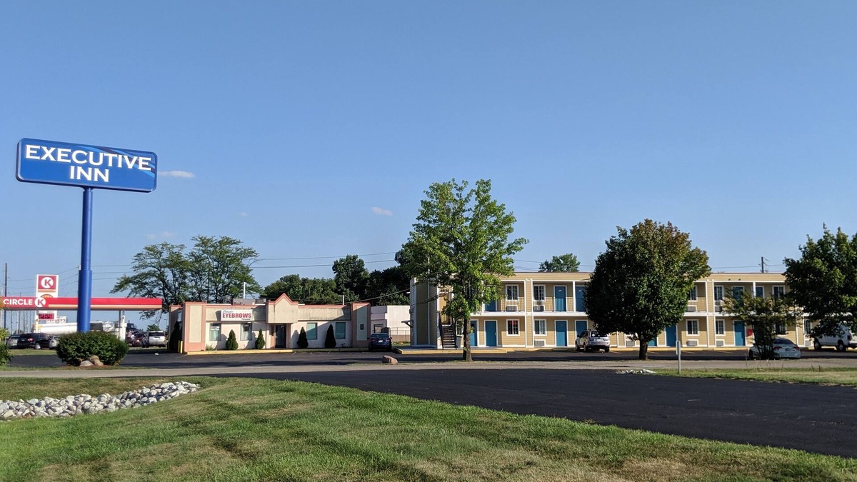 Pike Hotel | Executive Inn