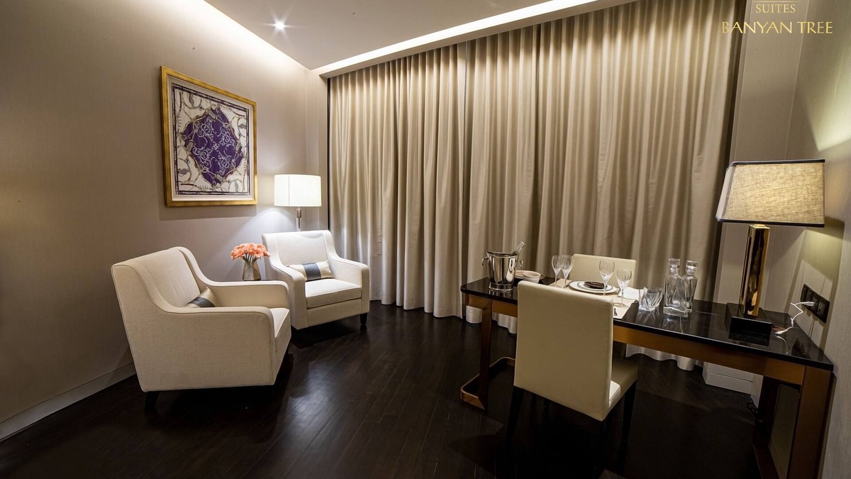 Golden Triangle Apartment | Executive King Ph Suites at Banyan Tree -3