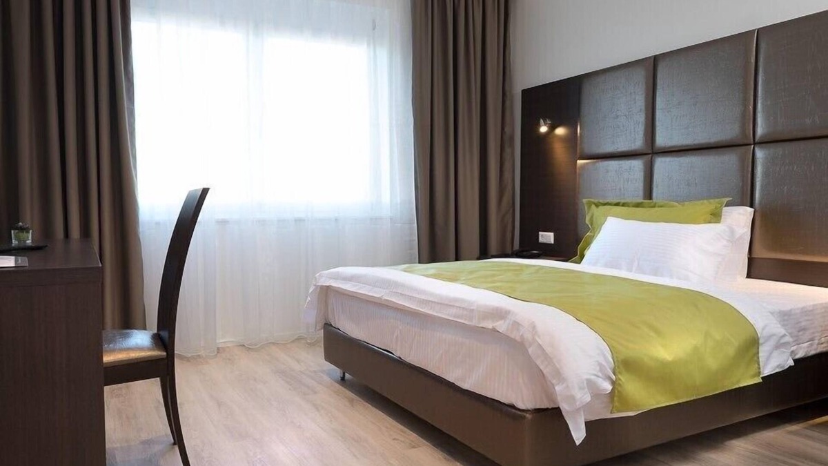 Rheinfelden Apartment | Executive single room with shower and WC