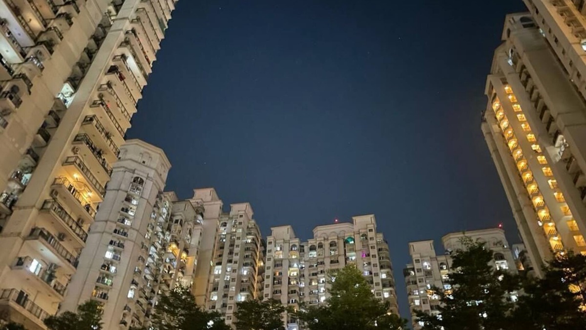 New Delhi Apartment | Executive Studio Apt in DLF Midtown West Delhin