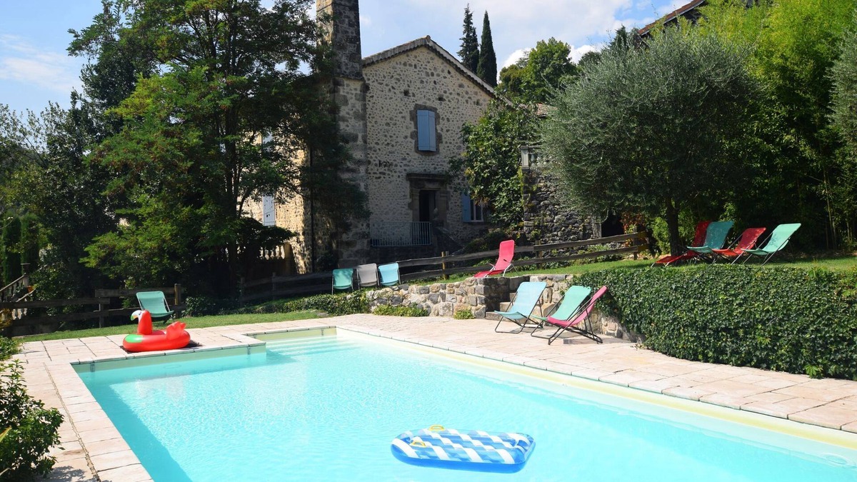 Pont-de-Labeaume House | Exotic Holiday Home in Ardèche with Swimming Pool