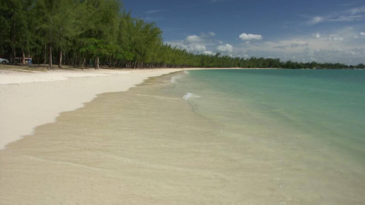 Mont Choisy Villa | Exotic Villa Private Pool, 5min walk from one of the most beautiful beach
