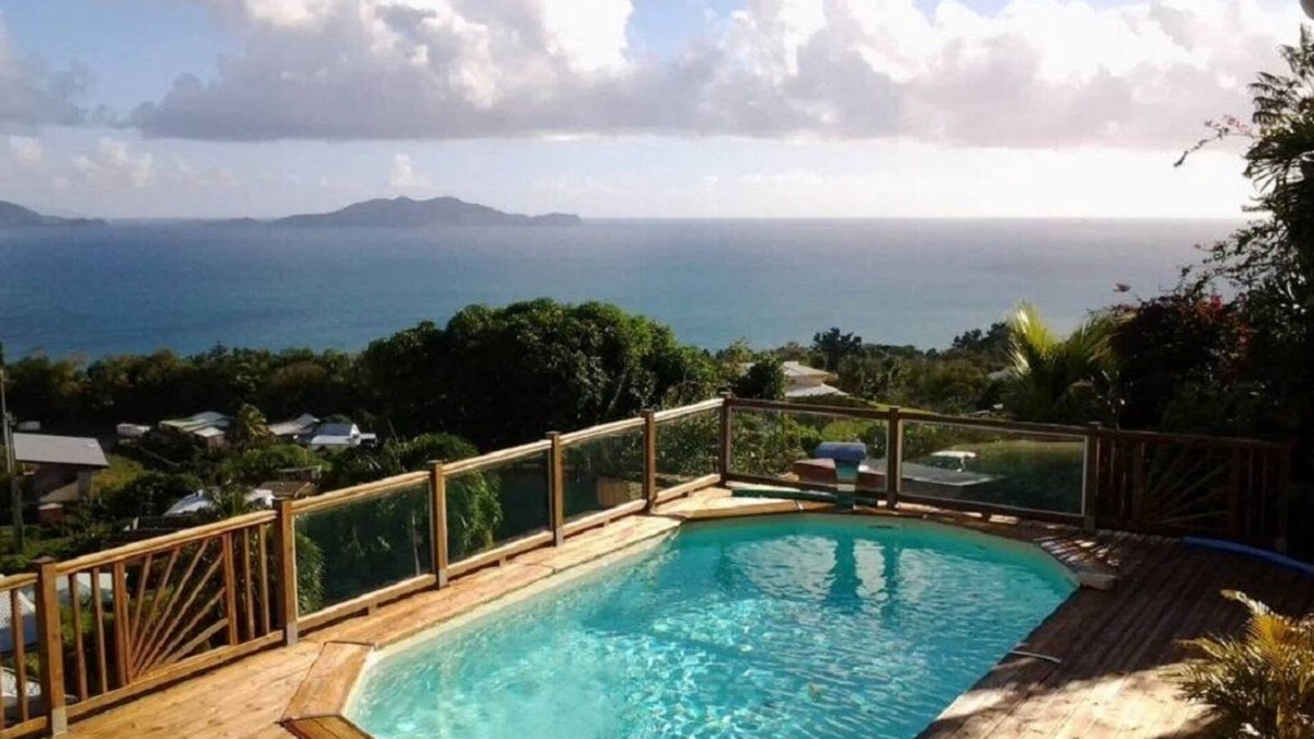 Trois-Rivieres Apartment | EXOTICA, with its panoramic view of the islands!